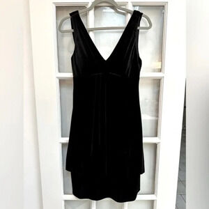 Eliza J | Black Sleeveless Velvet Formal Cocktail Dress Bubble Hem Size 6 Small